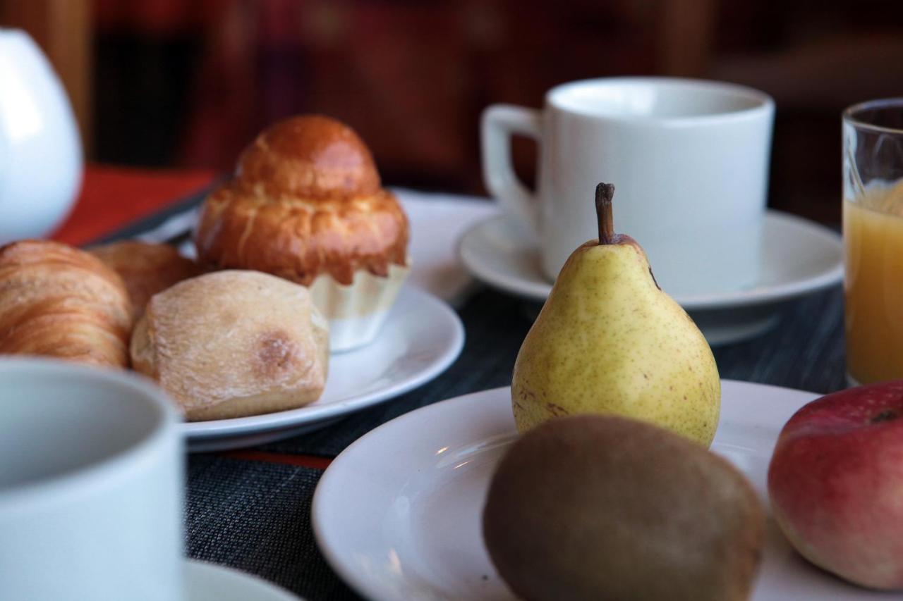 Logis Hotel Le Pressoir サン・シニアン エクステリア 写真