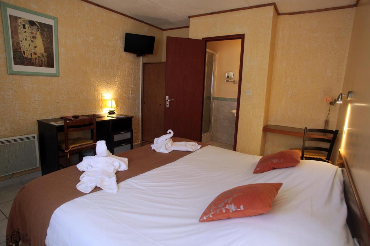 Logis Hotel Le Pressoir サン・シニアン エクステリア 写真